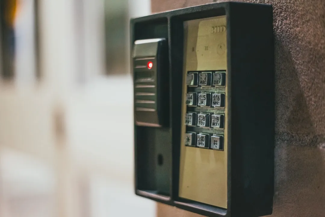 Cadeados e Travas Digitais para Aumentar a Segurança da Sua Casa